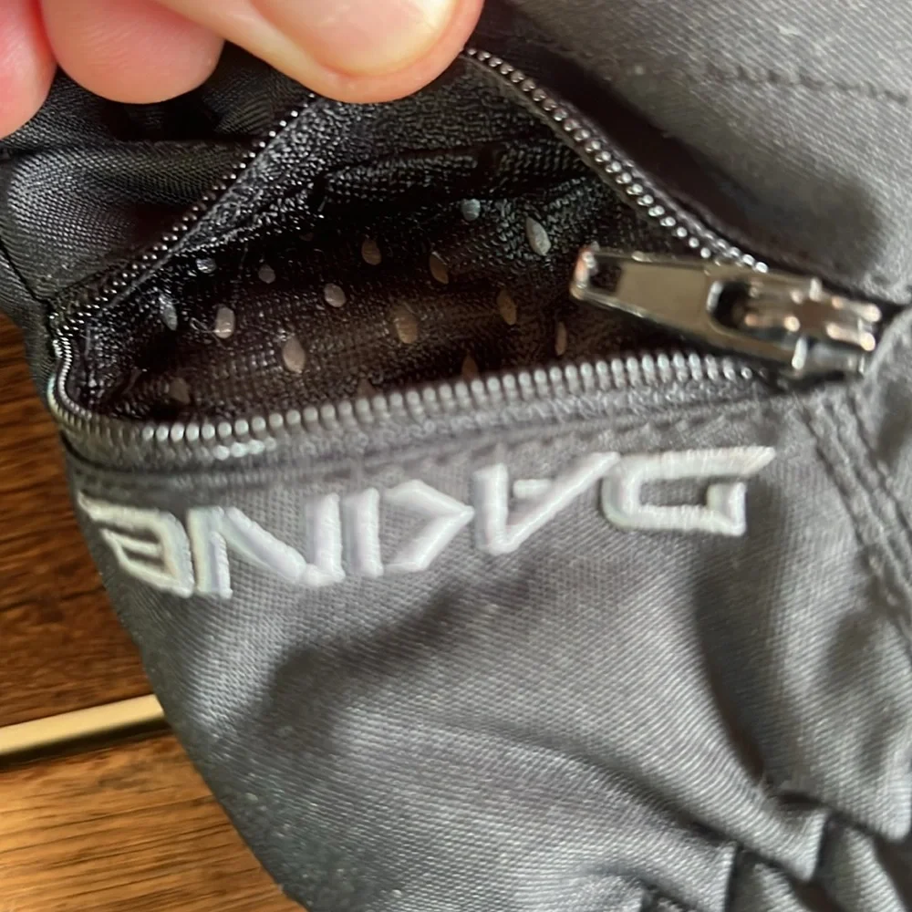 Dakine euc used